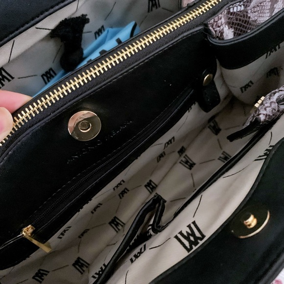 Snake Python Print Leather Bag - Picture 9 of 11